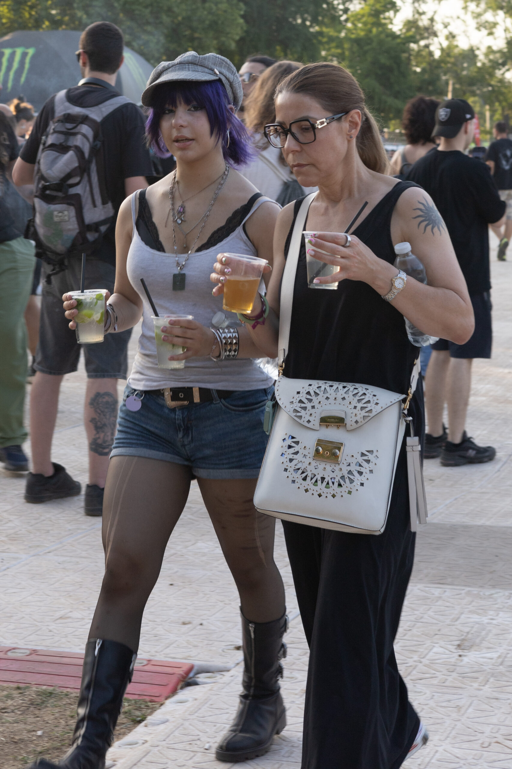 Цветни коси на Hills of Rock